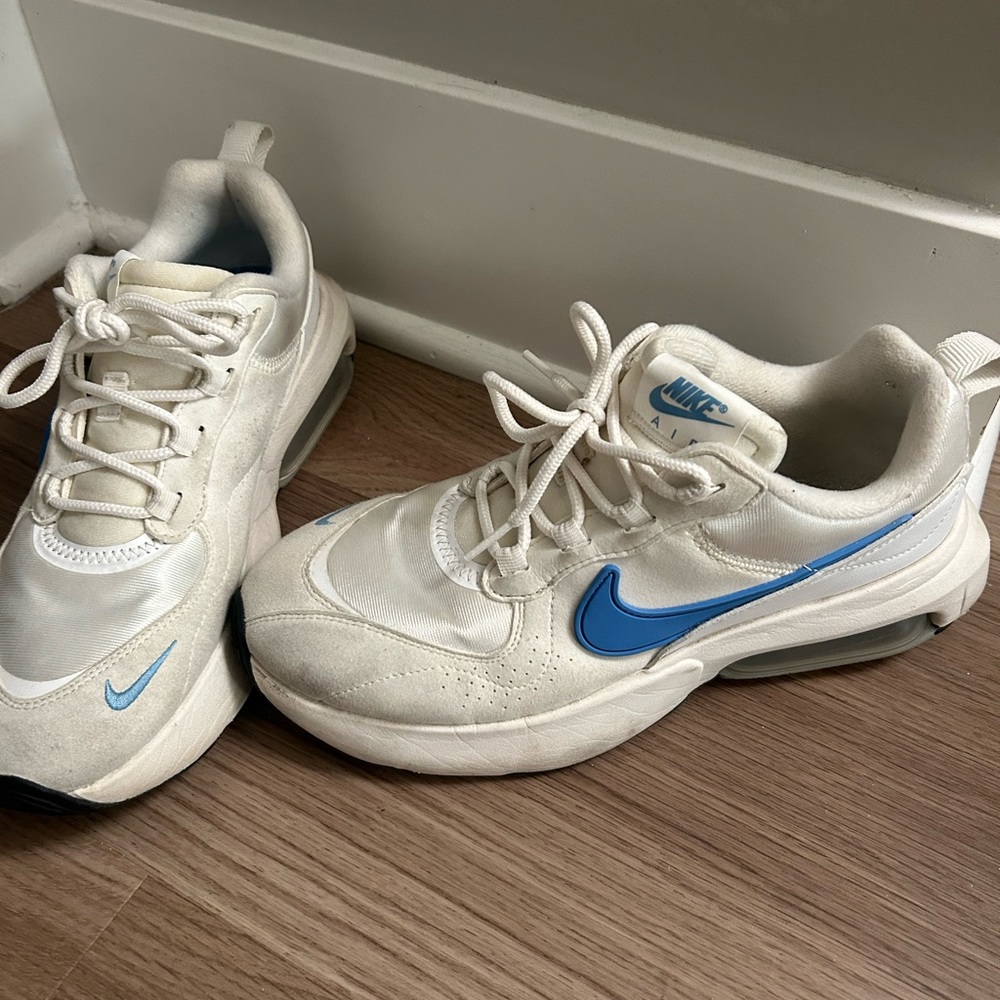 Nike Air Women’s Sneakers